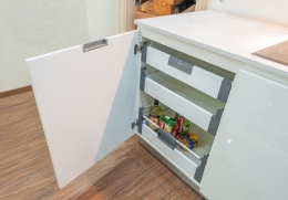 шкафы укомплектованы скрытыми ящиками Blum Tandembox 